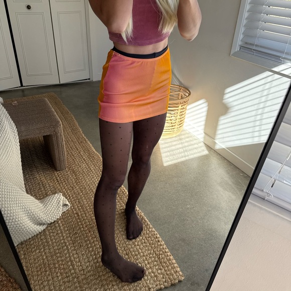 Used worn polka dot black pantyhose - Picture 2 of 3